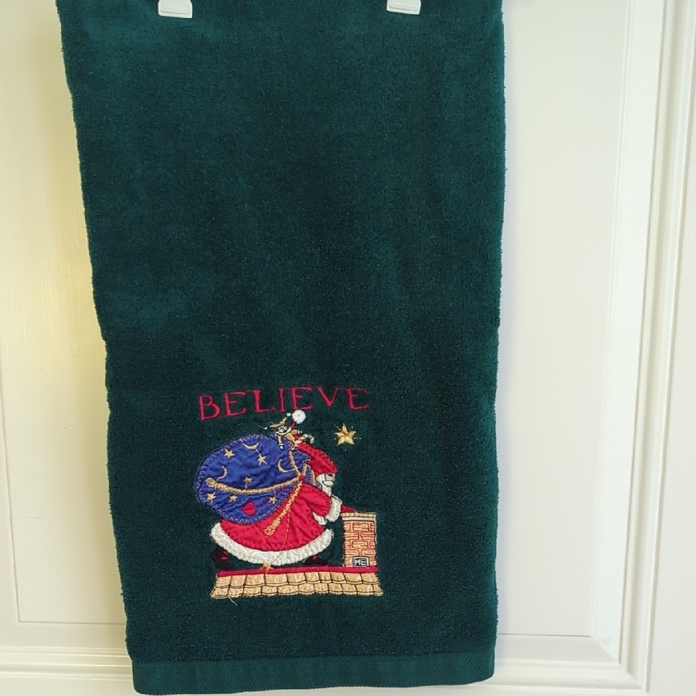 Mary Engelbreit Towels. 4 Bath And 3 Wash Cloths.
